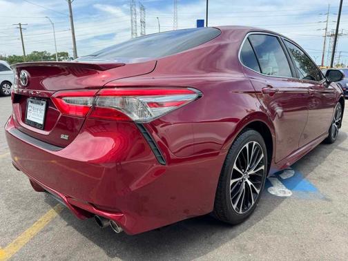 Ruby Flare Pearl 2018 Toyota Camry SE