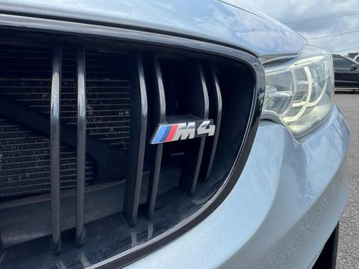 Silverstone Metallic 2015 BMW M4 Base