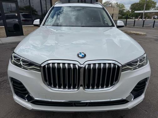 Mineral White Metallic 2020 BMW X7 xDrive40i