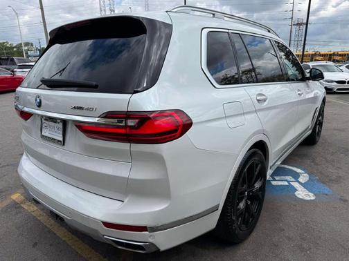 Mineral White Metallic 2020 BMW X7 xDrive40i