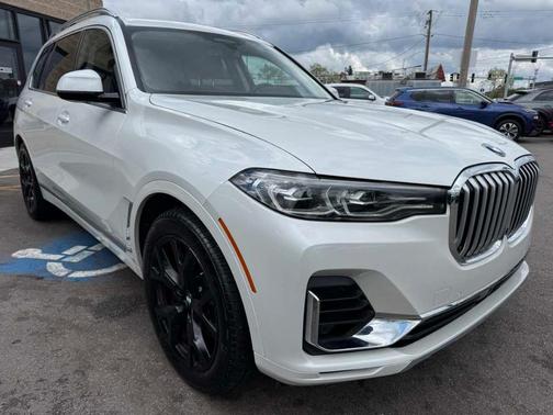 Mineral White Metallic 2020 BMW X7 xDrive40i