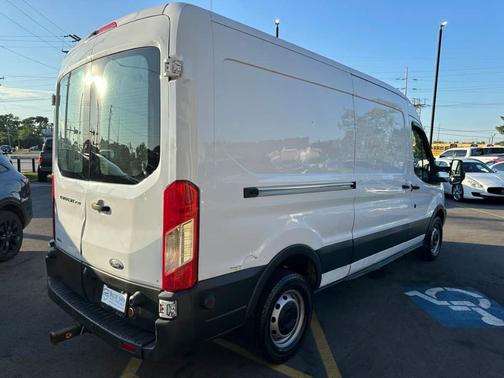 2015 Ford Transit-250 148 WB Medium Roof Cargo
