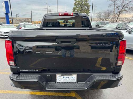 2023 Chevrolet Colorado WT