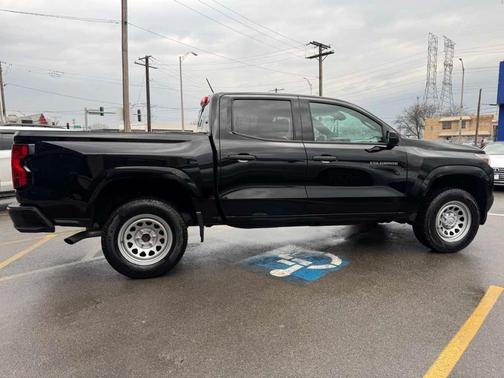2023 Chevrolet Colorado WT