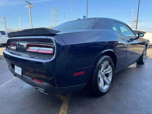 2016 Dodge Challenger SXT