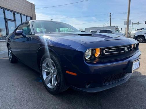 2016 Dodge Challenger SXT
