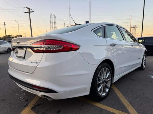 2017 Ford Fusion Hybrid SE
