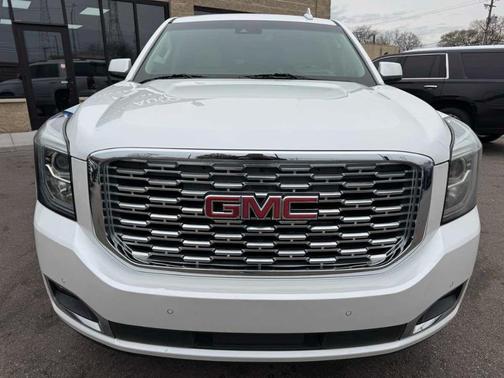 White Frost Tri-Coat 2019 GMC Yukon Denali
