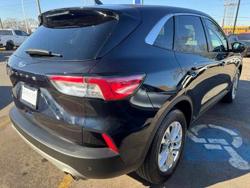 Antimatter Blue Metallic 2021 Ford Escape SE