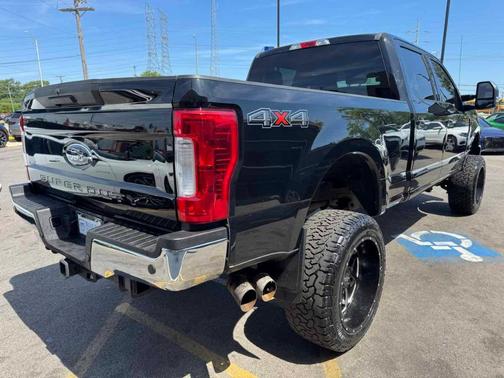 Shadow Black 2018 Ford F-250 XLT