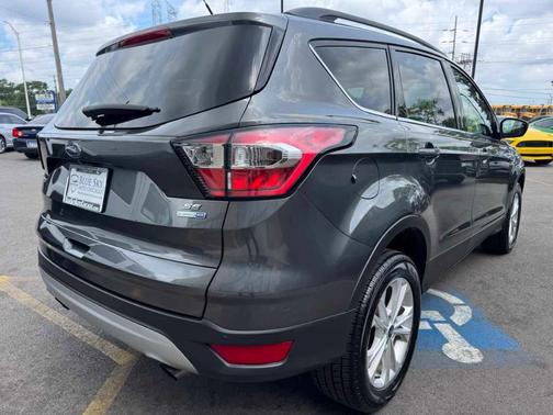 Magnetic Metallic 2017 Ford Escape SE