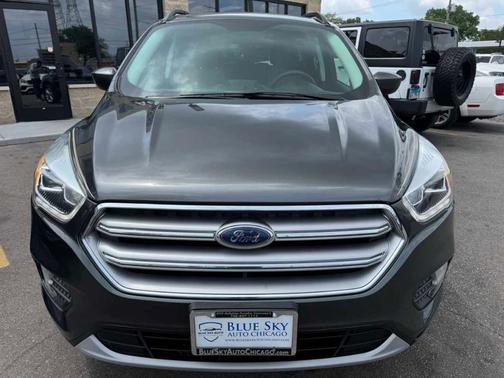 Magnetic Metallic 2017 Ford Escape SE