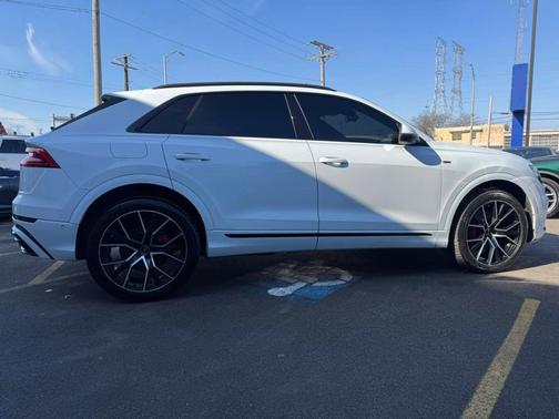 2021 Audi Q8 55 Prestige