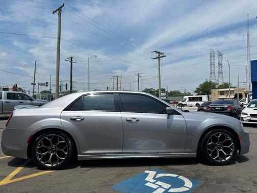 2018 Chrysler 300 S