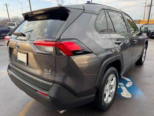 Magnetic Gray Metallic 2019 Toyota RAV4 XLE