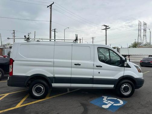 2017 Ford Transit-250 Base
