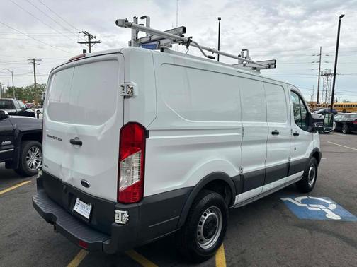2017 Ford Transit-250 Base
