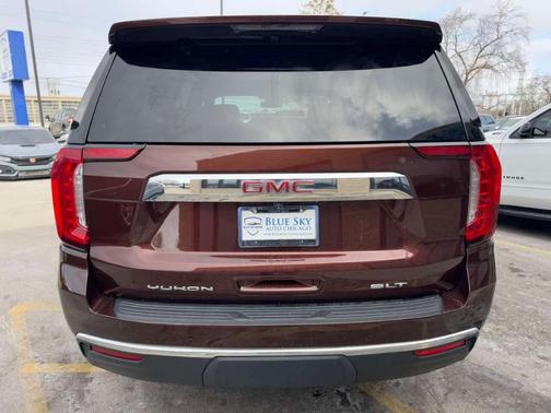 2023 GMC Yukon SLT