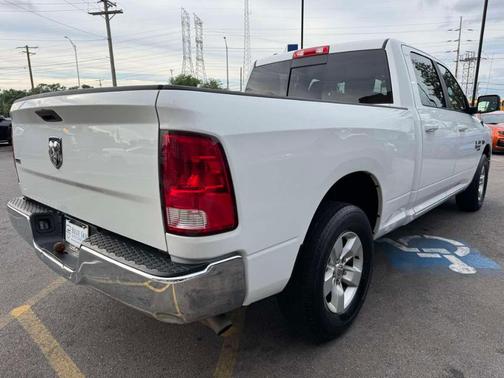 Bright White Clearcoat 2020 RAM 1500 Classic SLT