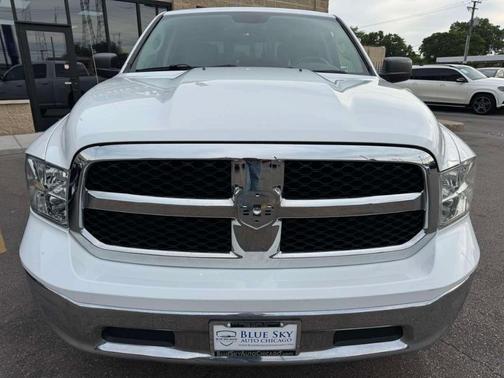 Bright White Clearcoat 2020 RAM 1500 Classic SLT