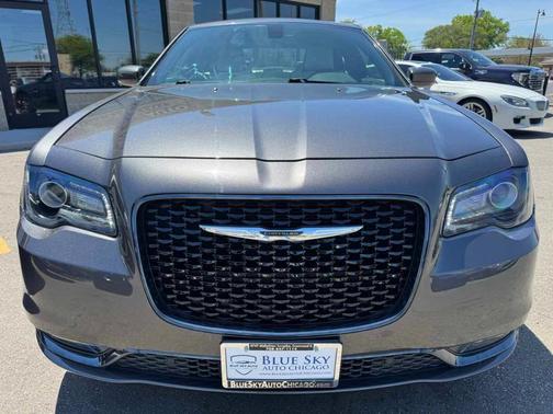 Granite Crystal Clearcoat Metallic 2017 Chrysler 300 S