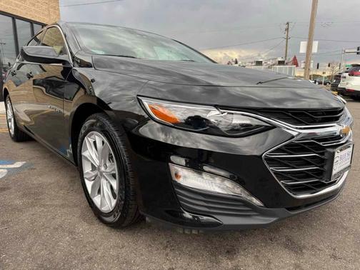 Mosaic Black Metallic 2025 Chevrolet Malibu LT