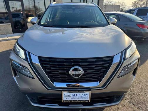 Champagne Silver 2023 Nissan Rogue SL