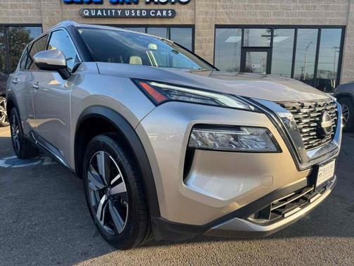 Champagne Silver 2023 Nissan Rogue SL