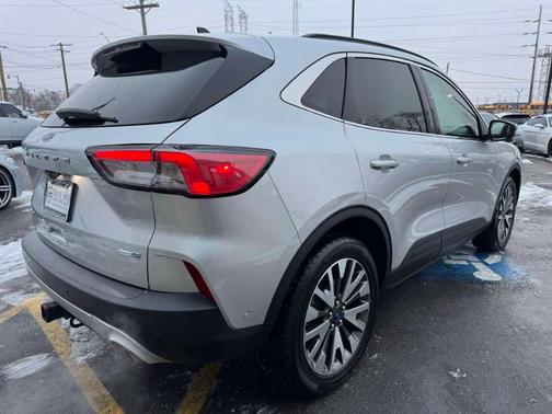 2020 Ford Escape Titanium