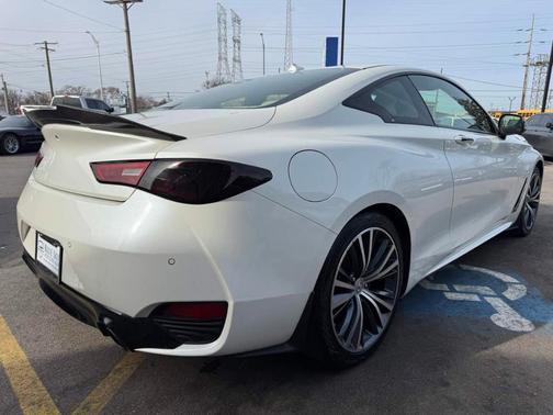 2017 INFINITI Q60 2.0T Premium