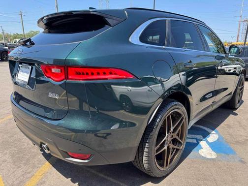 British Racing Green 2018 Jaguar F-PACE 35t Prestige