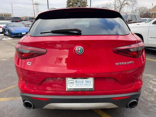 2018 Alfa Romeo Stelvio Sport