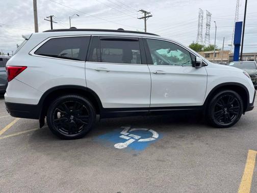 Platinum White Pearl 2021 Honda Pilot Special Edition