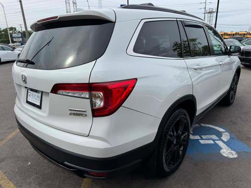 Platinum White Pearl 2021 Honda Pilot Special Edition