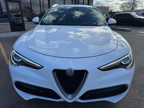 2018 Alfa Romeo Stelvio Base