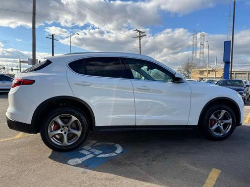 2018 Alfa Romeo Stelvio Base