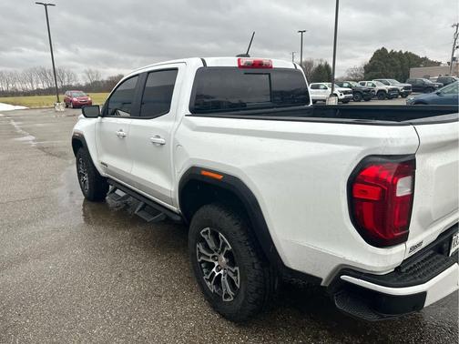 2025 GMC Canyon AT4