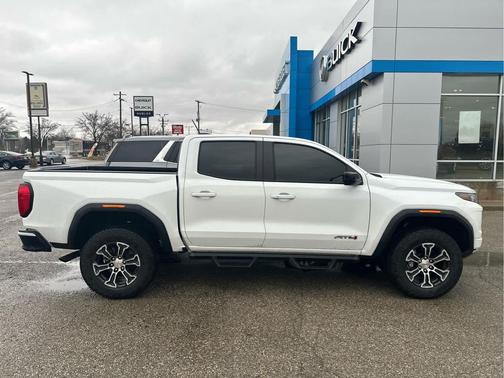 2025 GMC Canyon AT4