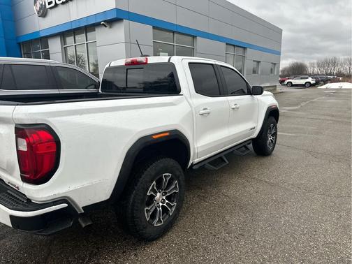 2025 GMC Canyon AT4
