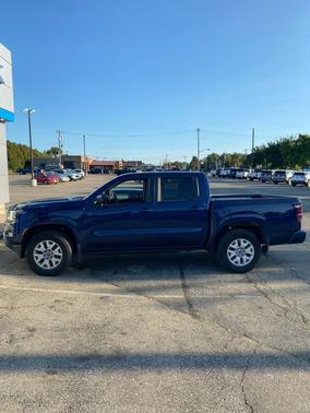 2022 Nissan Frontier SV
