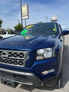 2022 Nissan Frontier SV