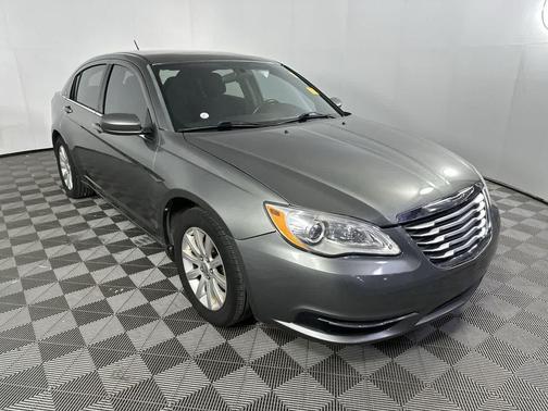 2013 Chrysler 200 Touring