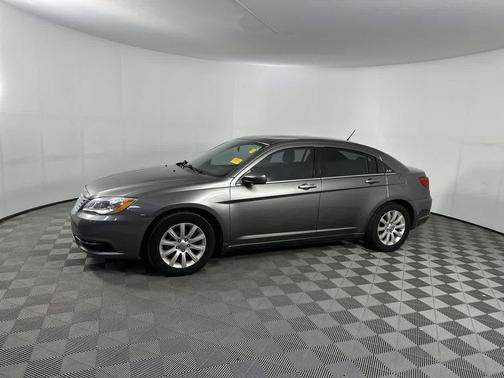 2013 Chrysler 200 Touring