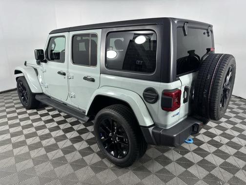 Earl Clearcoat 2023 Jeep Wrangler 4xe Sahara