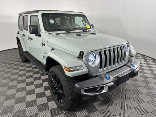 Earl Clearcoat 2023 Jeep Wrangler 4xe Sahara