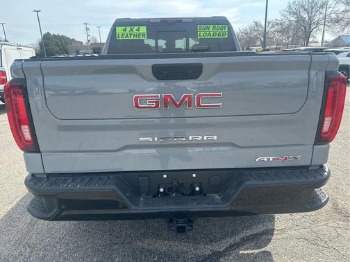 2024 GMC Sierra 1500 AT4X
