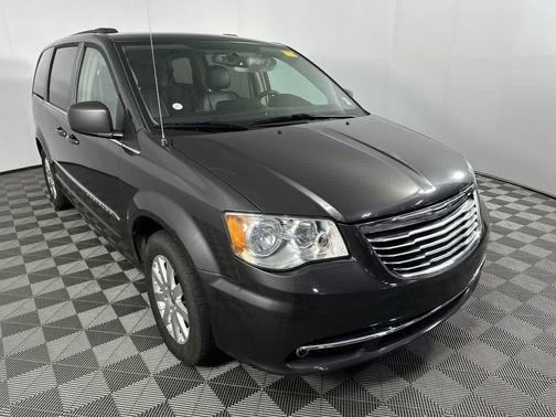 Granite Crystal Metallic Clearcoat 2016 Chrysler Town & Country Touring