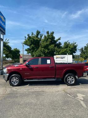 2022 RAM 2500 Laramie Crew Cab 4x4 6'4' Box