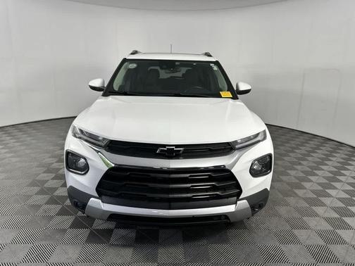 Summit White 2021 Chevrolet Trailblazer LT