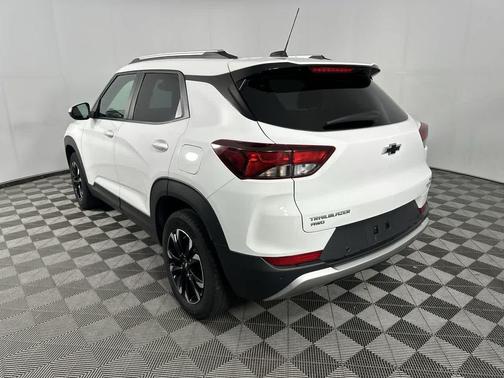 Summit White 2021 Chevrolet Trailblazer LT